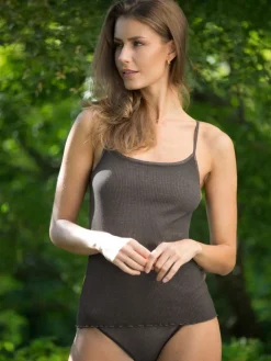 100% Bio Baumwolle Träger-Top ARIA S/S gerippt Pflanzenfarbe von Madiva Ecofuture®