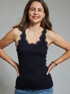 70% Seide 30% Bio-Baumwolle kbA TRÄGERTOP RIPP Basic Kokon Zwo