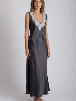 100% Seide Nachtkleid LEONA von Vivis