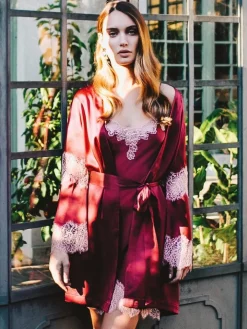 100% Seide Negligee ICONIC LACE beere von Luna di Seta