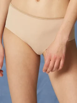 Brazilian Shorty NUAGE PUR extra flach von Maisonlejaby