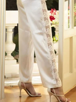 Hose PRINCESSE IRIS mit Makramee-Spitze von Lise Charmel