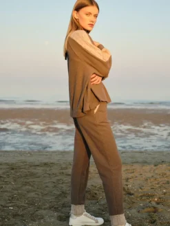 Lounge Set NOCCIOLA nougat mit Strickeinsatz von Chiara Fiorini