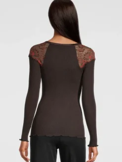 Merino Wolle-Seide LANGARMSHIRT gerippt mokka Calais Spitze von Oscalito