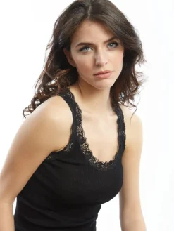 Merinowolle-Seide Unterhemd gerippt mit Spitze Basic von Oscalito