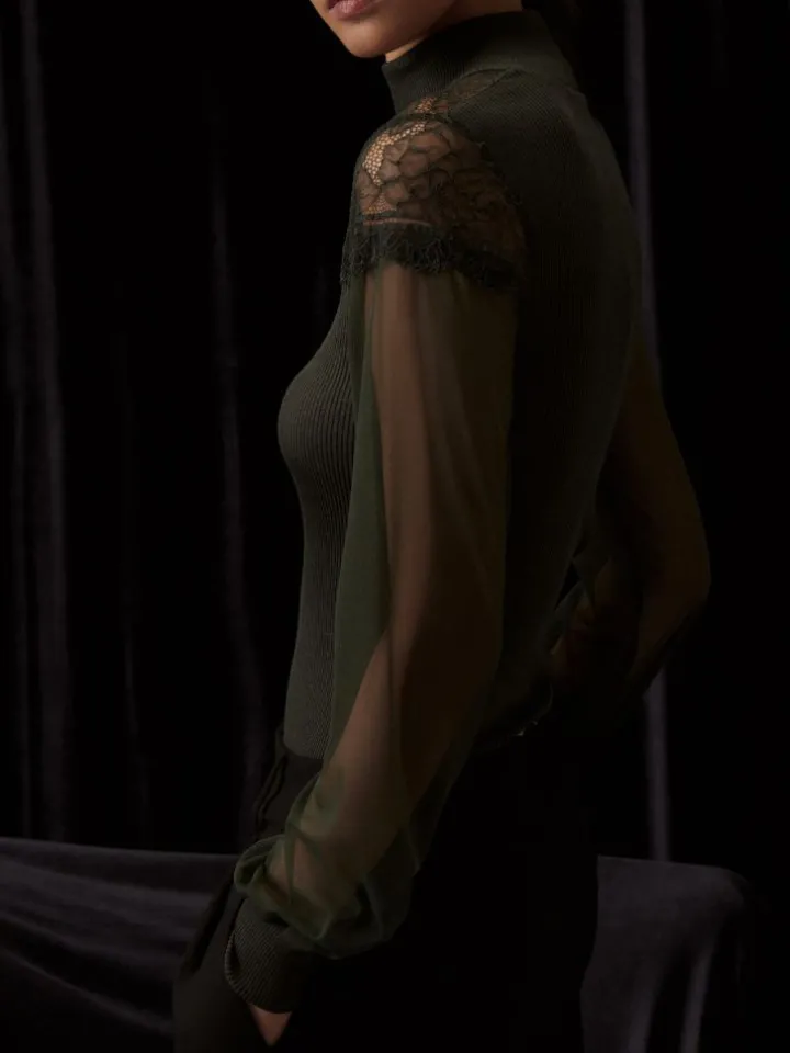 Moosgrünes Wolle-Seide Rippjersey LANGARMSHIRT mit Tüllärmeln von Oscalito