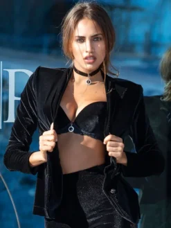 Samt Jacke mit Spitze schwarz von Ambra