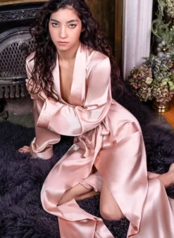 Seide Morgenmantel lang NELIA von Marjolaine