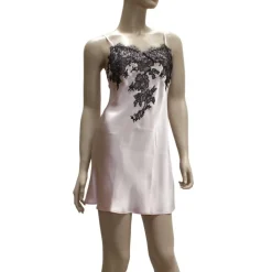 Seide Nachthemd BACCARAT mit französischer Spitze von Marjolaine