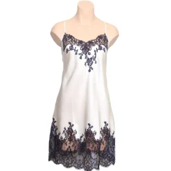 Seide Negligé CAPRICE mittellang Calais Spitze Marjolaine