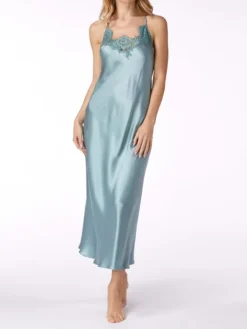 Seide Neglige PERLA arktisblau von Vivis