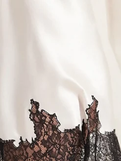 Seide Neglige SETA No.2 von Chiara Fiorini