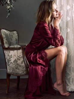 Stretchseide Morgenmantel RUBY von Marjolaine