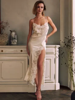 Stretchseide Nachtkleid RUBY No. 4 von Marjolaine