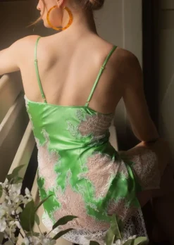 Stretchseide Negligé MELINDA mit Spitze Marjolaine