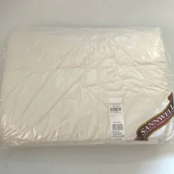 Vierjahreszeiten-Bettdecke mit Schafwolle von Sannwell