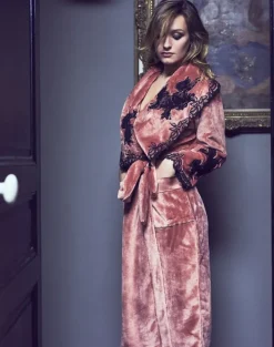 Warmer Hausmantel FREDA lang mit Spitze Marjolaine